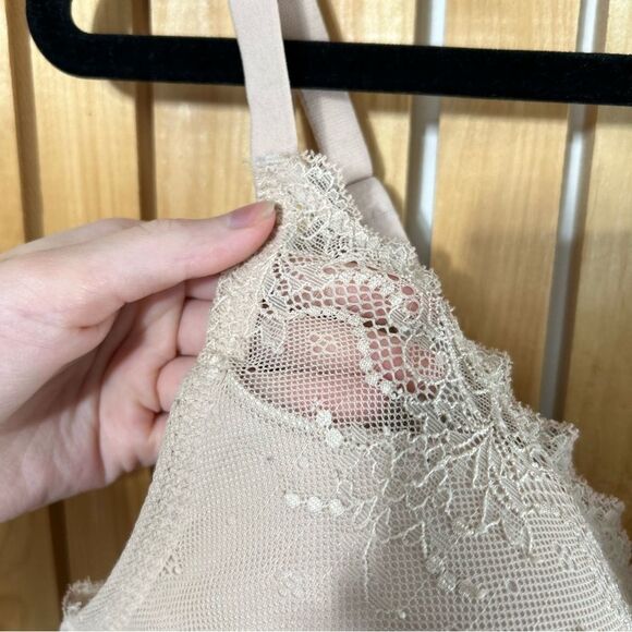 SPANX Undie-Tectable Push Up Plunge Bra Nude Lace Size 36DD - Picture 2 of 13